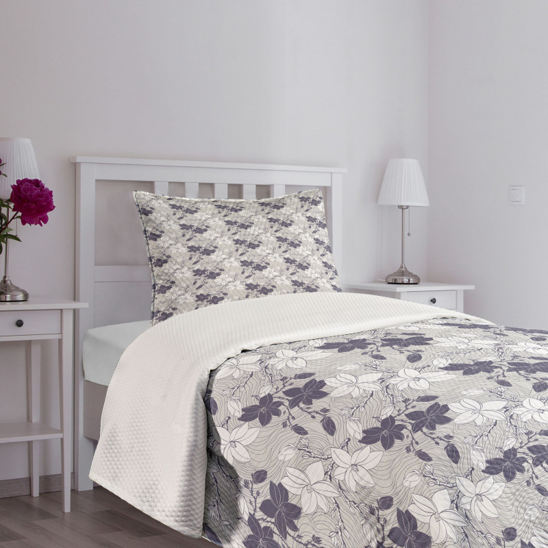 Blooming Magnolia Buds Bedspread Set