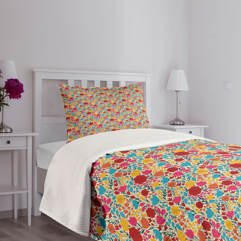 Silhouettes of Flowers Bedspread Set