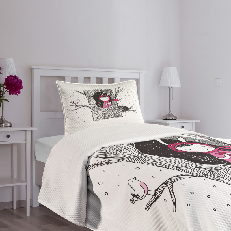 Girl in Hollow with Heart Bedspread Set