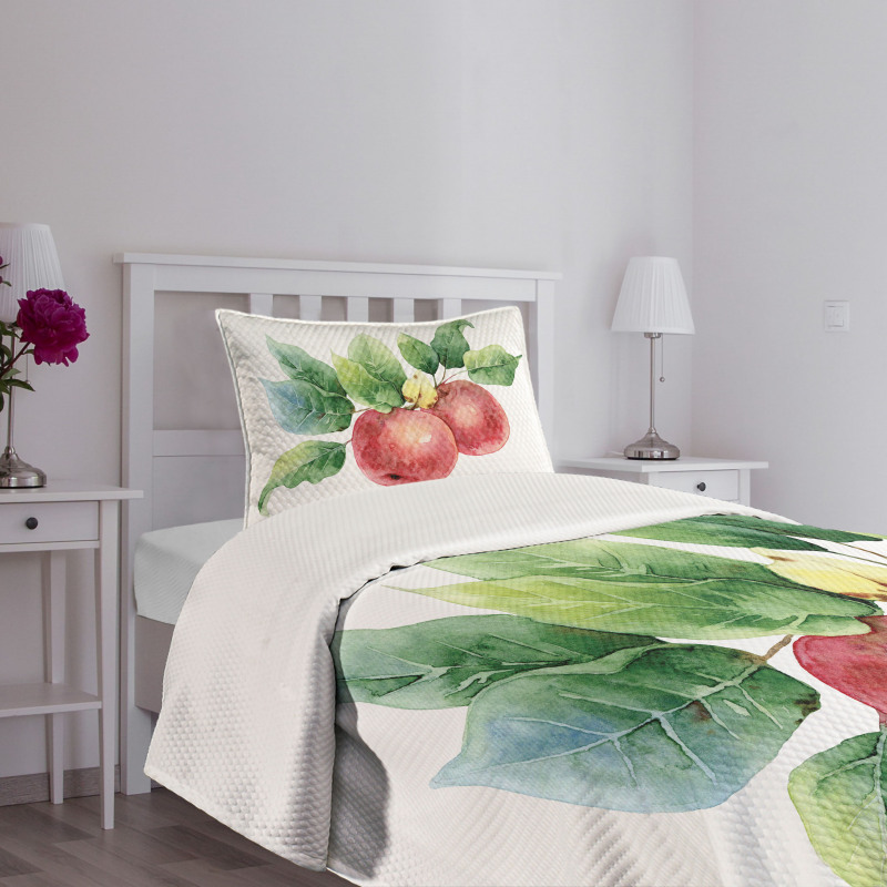 Green Leaves and Fruits Bedspread Set