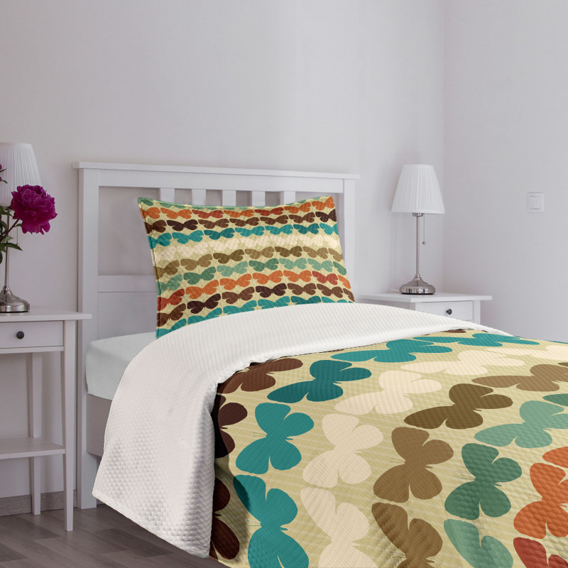 Retro Silhouettes Bedspread Set