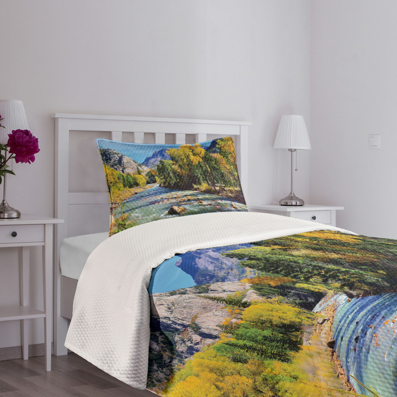 Mountains of Colorado Bedspread Set