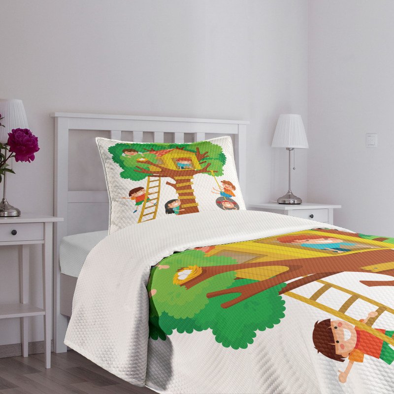 Boys Girl in a Tree House Bedspread Set