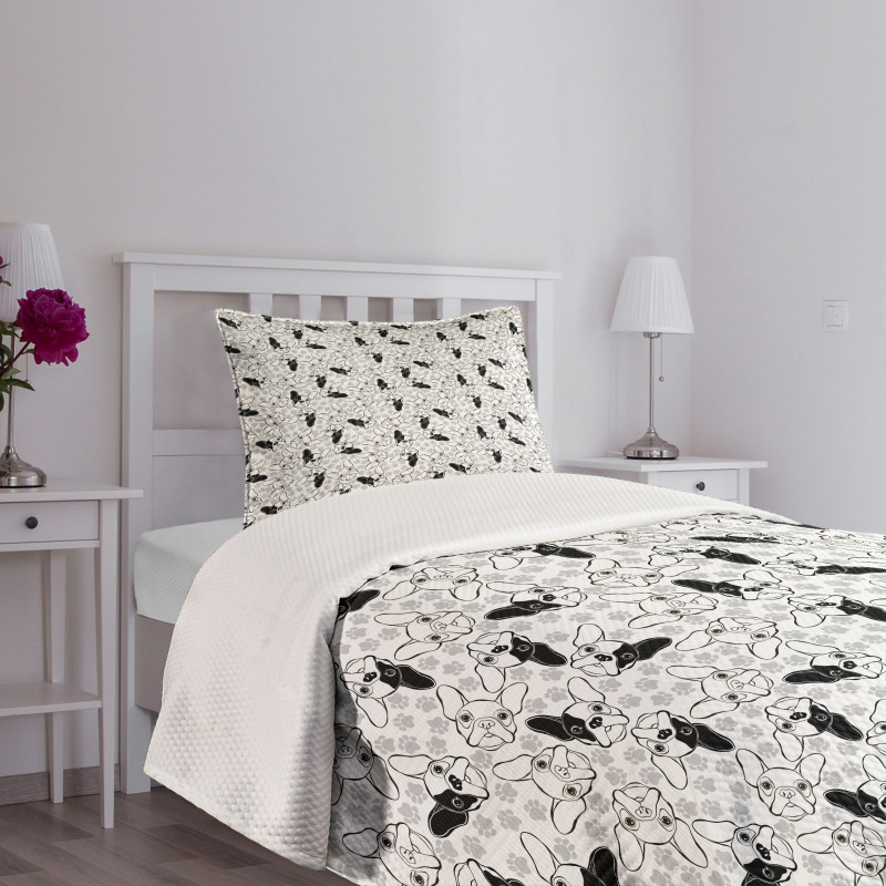 Doodle Faces Pawprints Bedspread Set