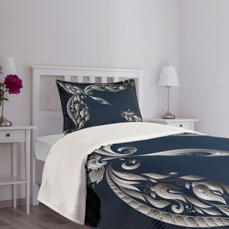 Bow Arrow Motif Bedspread Set