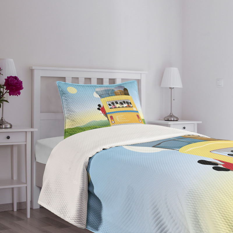 Crowded Yellow Bus Bedspread Set