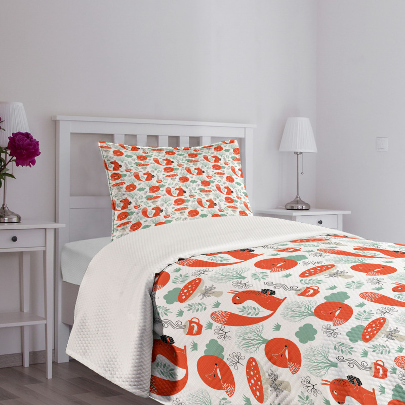 Forest Animals and Foliage Bedspread Set