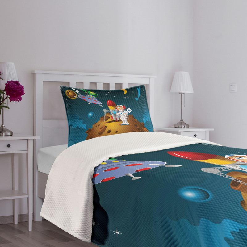 Human Alien Friends Bedspread Set