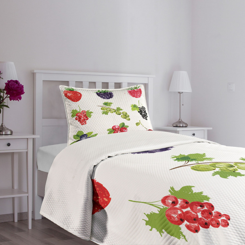 Composition of Berries Bedspread Set