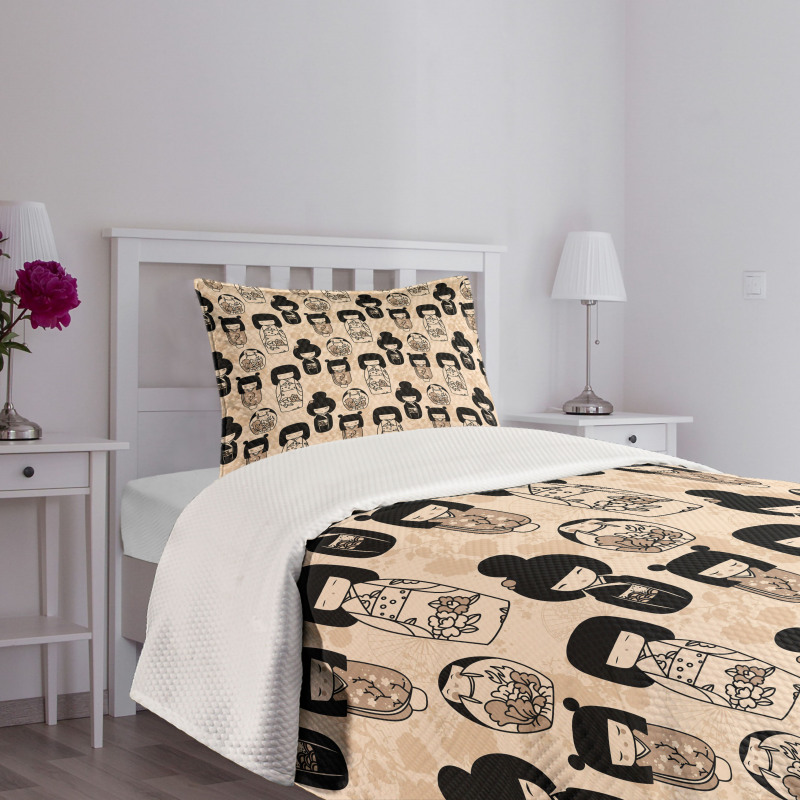 Little Kokeshi Dolls Bedspread Set