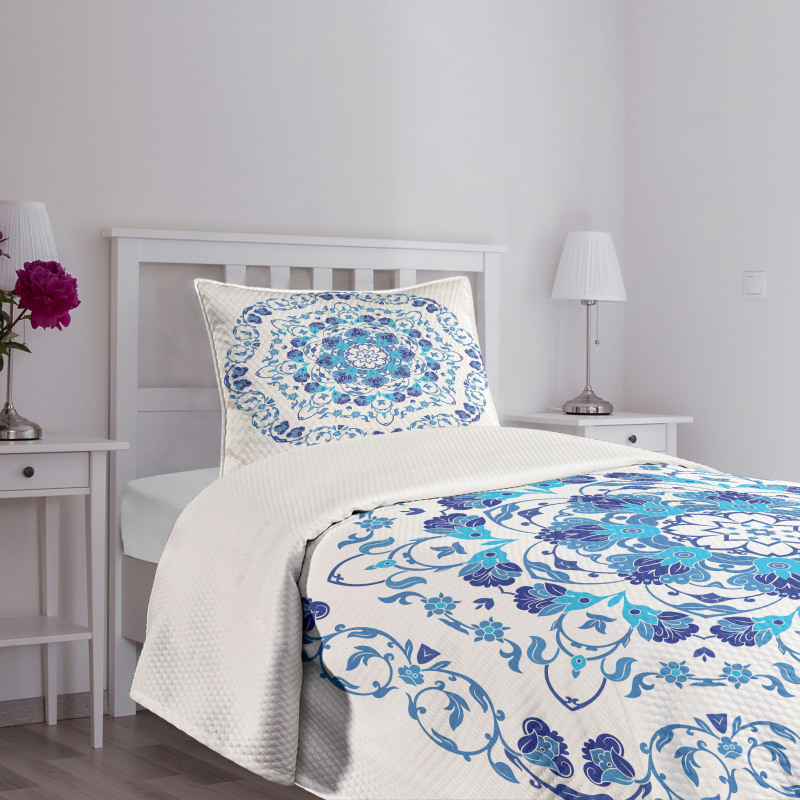 Rich Floral Ornamental Bedspread Set
