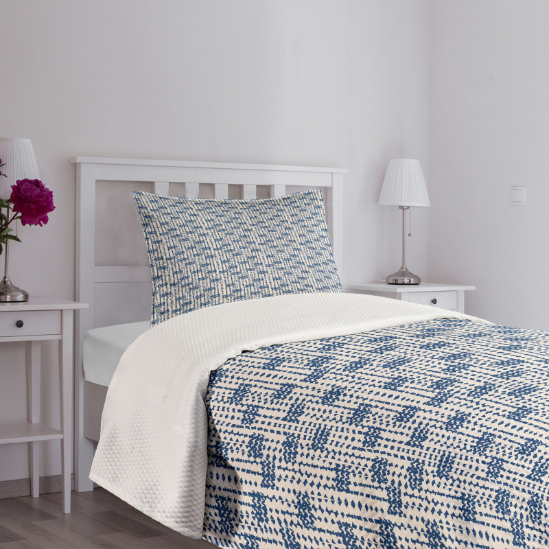 Messy Waves Triangles Bedspread Set