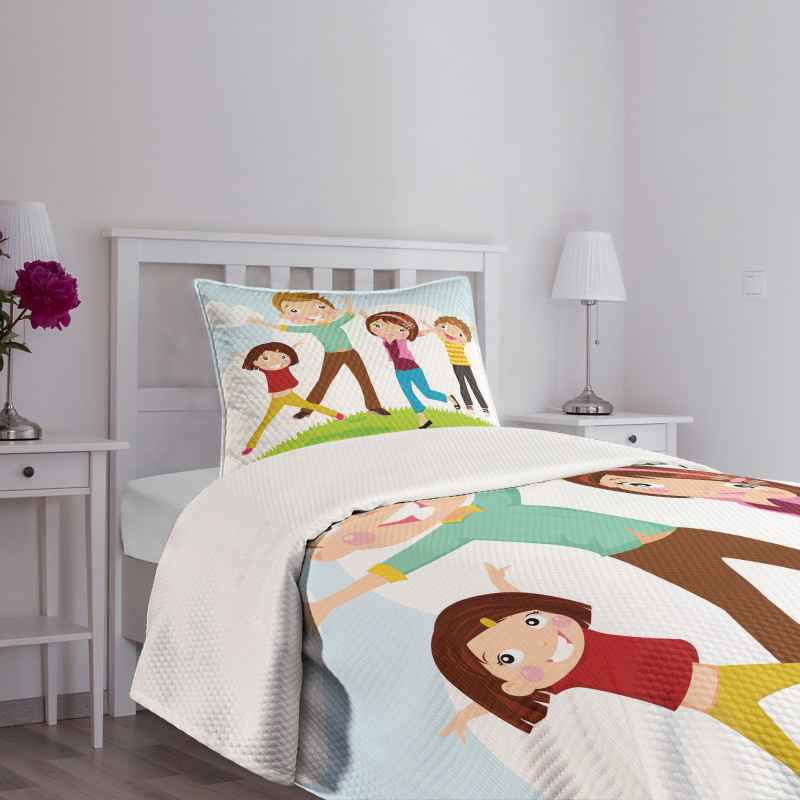 Happy Mom Dad and Kids Bedspread Set