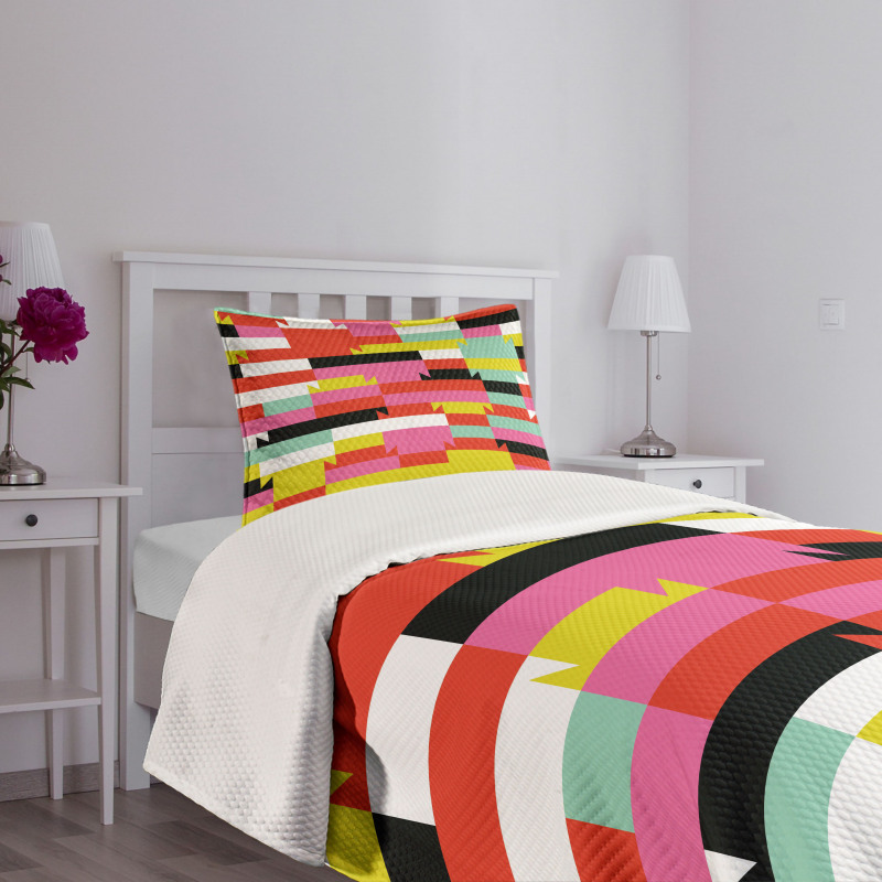 Geometric Blocks Lines Bedspread Set