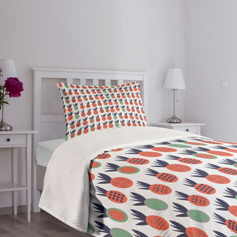 Triangles and Lines Bedspread Set