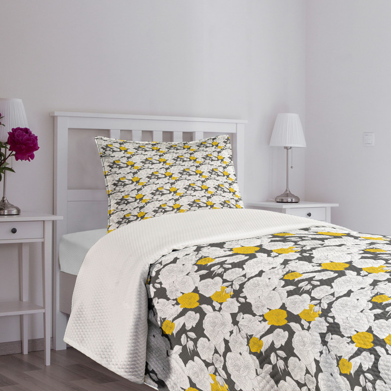 Hand Drawn Blossoms Bedspread Set