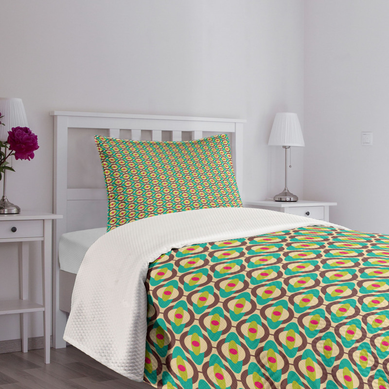 Groovy Oval Pattern Bedspread Set