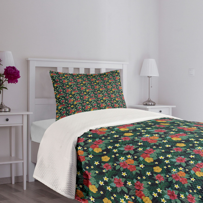 Realistic Flower Print Bedspread Set