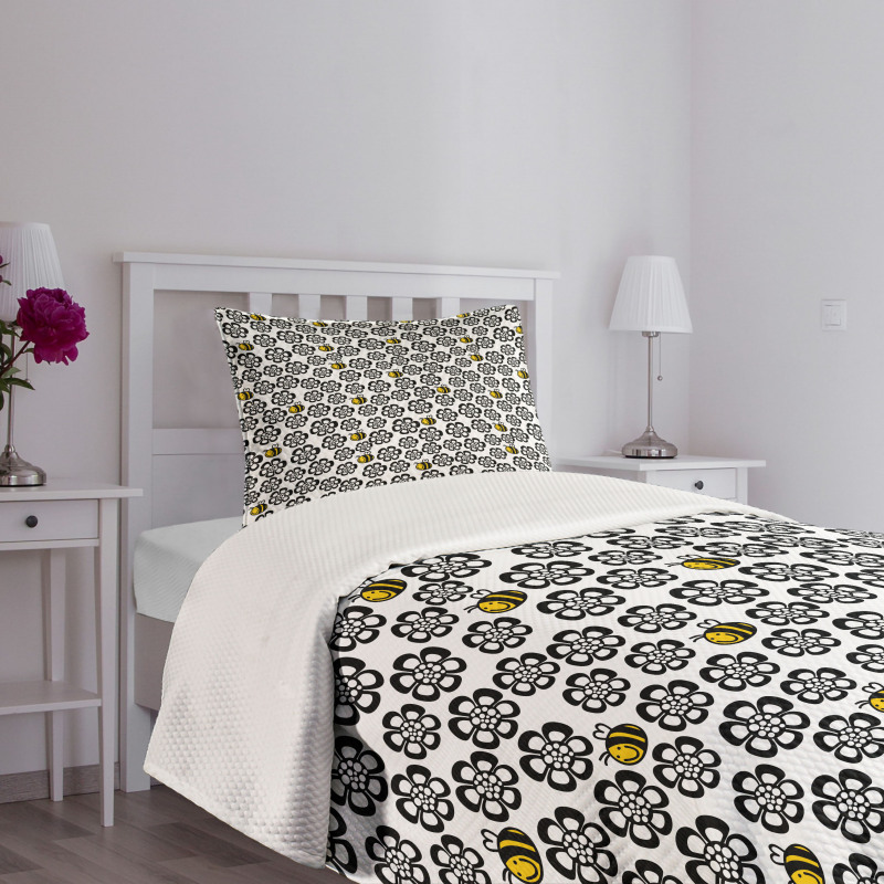 Silhouette Floral Patern Bedspread Set