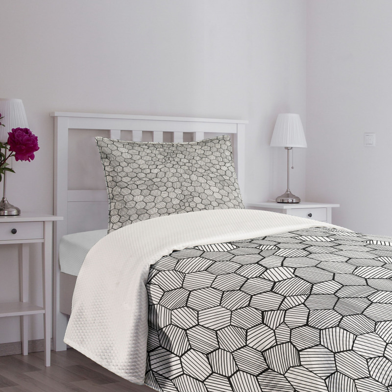 Sketch Hexagon Shapes Bedspread Set