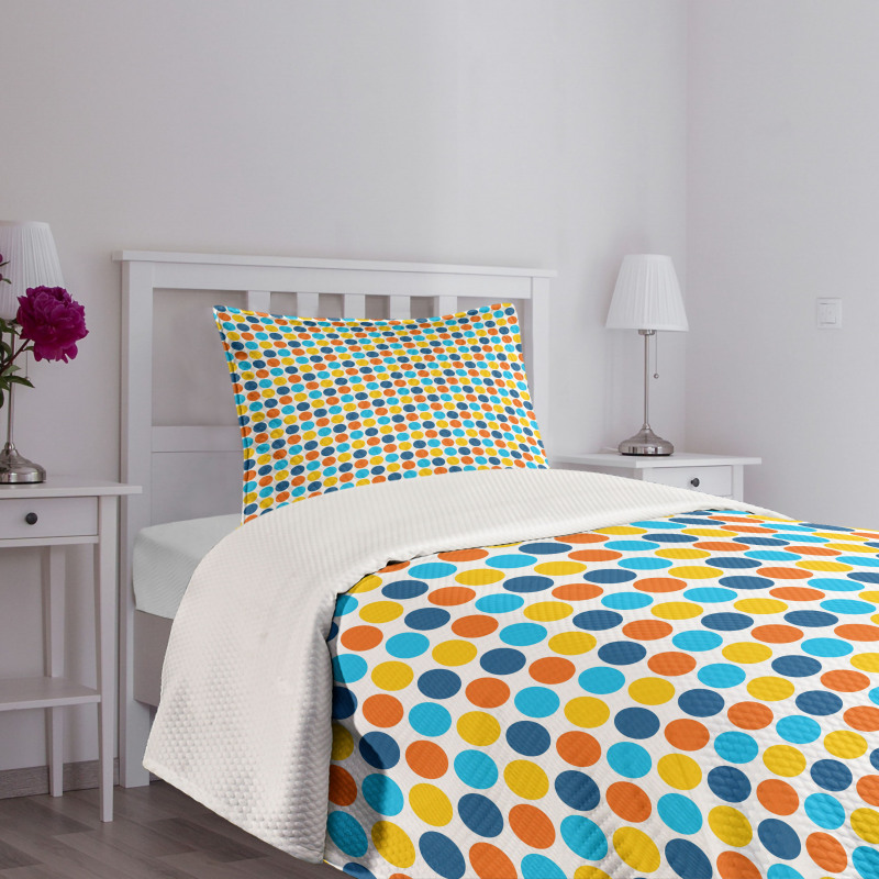 Geometric Retro Style Bedspread Set