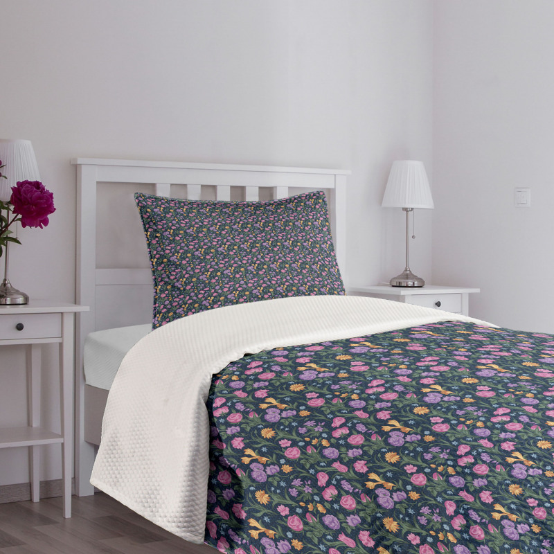 Tulips and Violet Pansy Bedspread Set