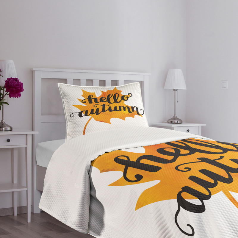 Maple Leaf and Words Bedspread Set