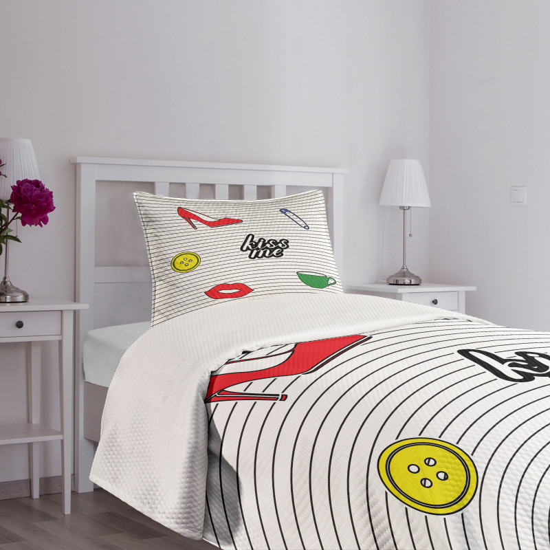 Retro Sticker Pattern Bedspread Set