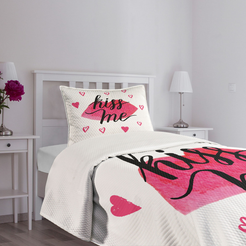 Grunge Hearts Lipstick Bedspread Set