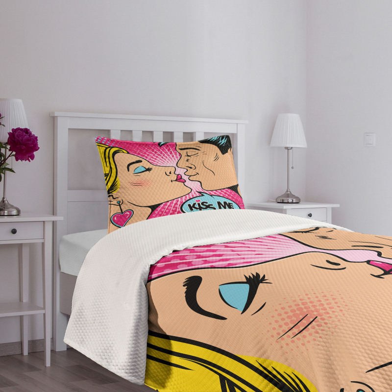 Young Pop Art Couple Bedspread Set