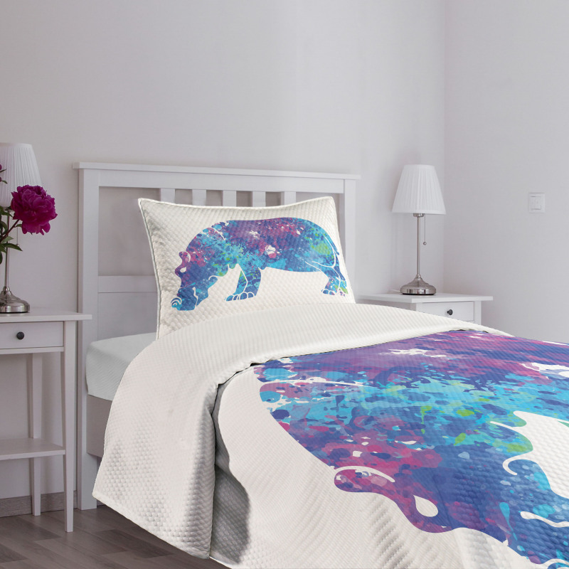 Colorful Silhouette Form Bedspread Set