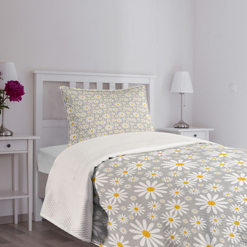 Chamomile Petals Image Bedspread Set