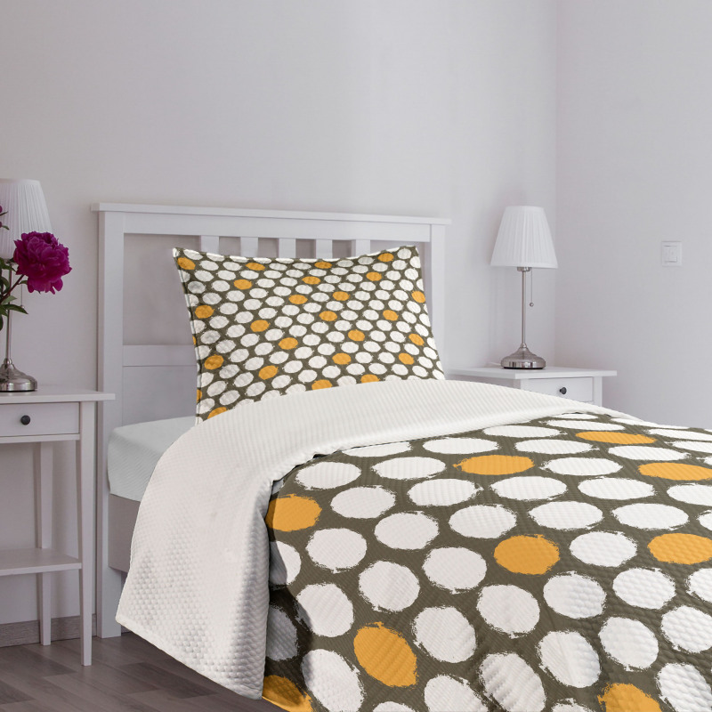 Bicolor Grunge Style Dots Bedspread Set