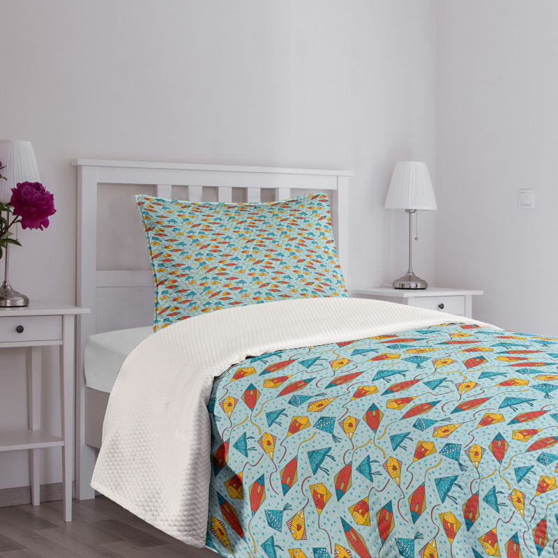 Kite Shaped Animal Pattern Bedspread Set