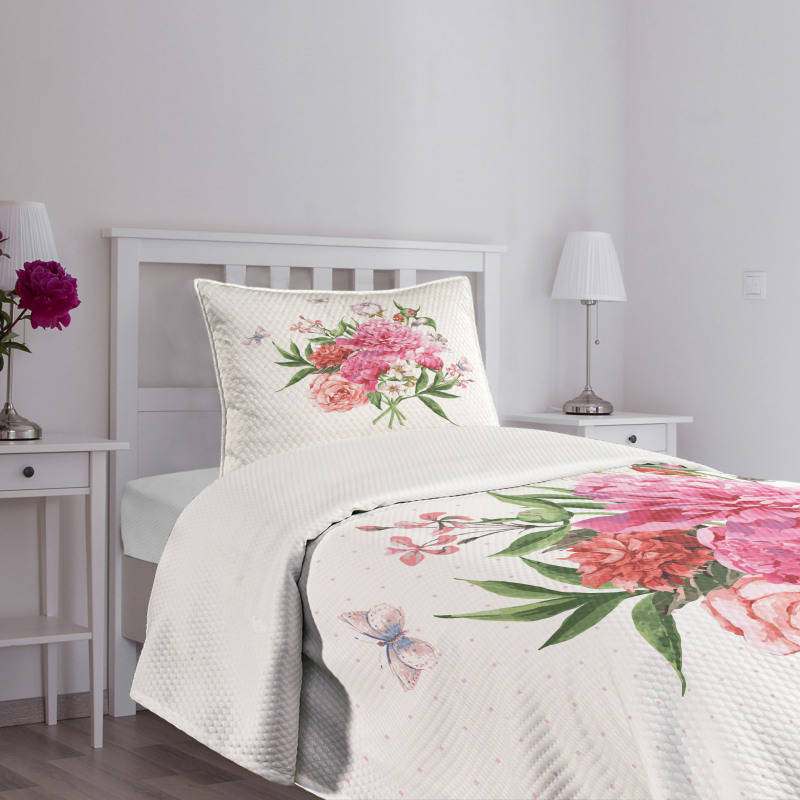 Vintage Bouquet of Flowers Bedspread Set