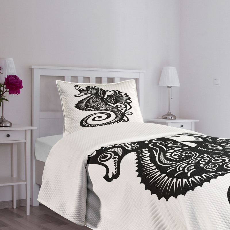 Graphic Swirl Bedspread Set