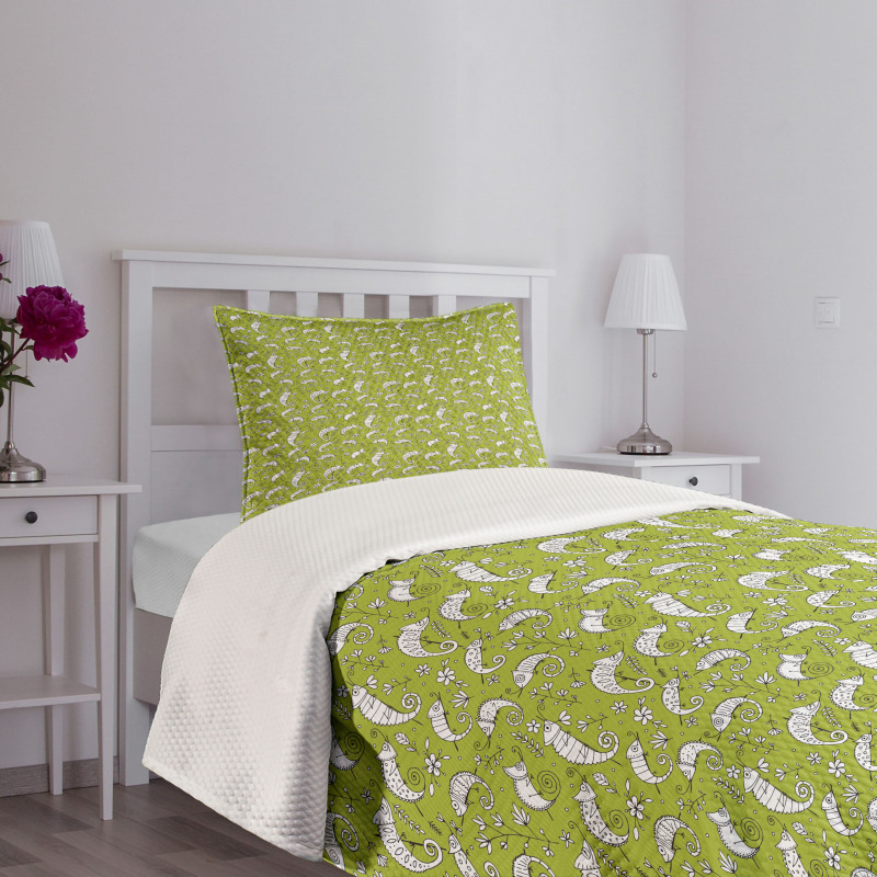 Funny Chameleon Bedspread Set