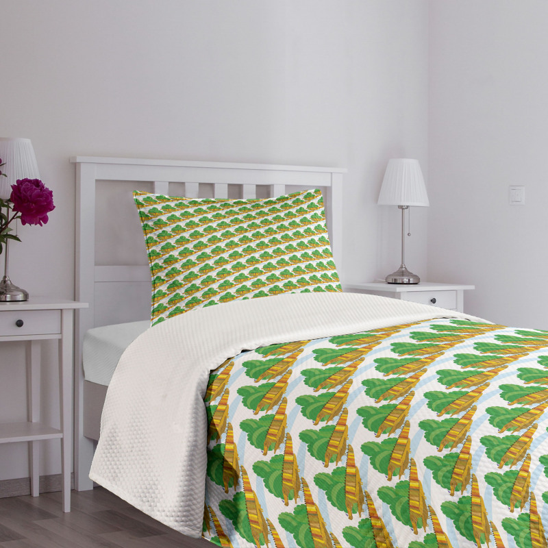 Animal Family Bushes Bedspread Set