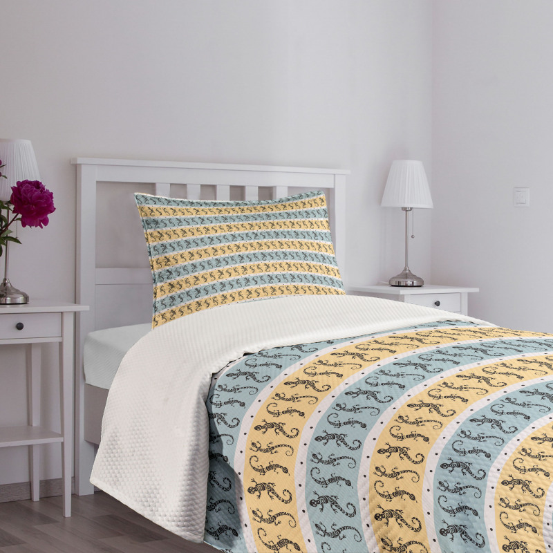 Lizards with Swirls Dots Bedspread Set