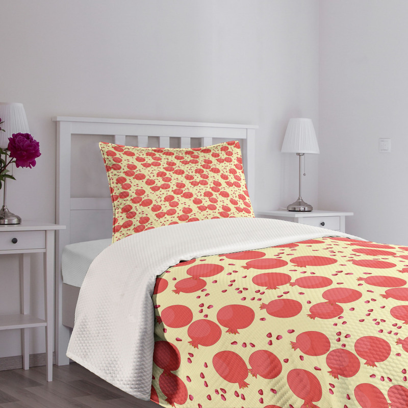 Pattern of Pomegranates Bedspread Set