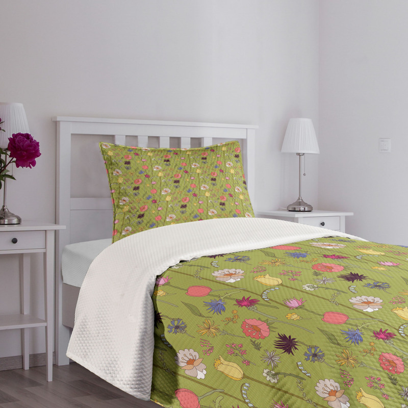 Messy Flowers on Green Bedspread Set