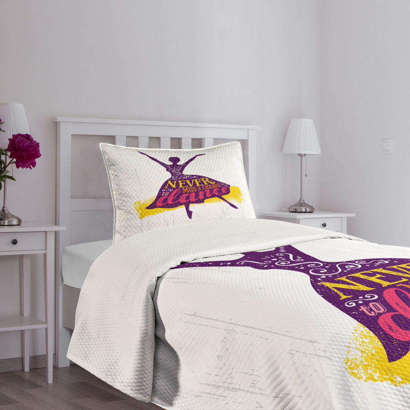 Female Dancer Bedspread Set