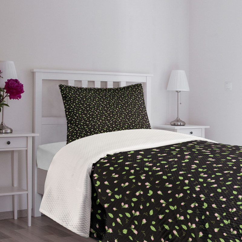 Rosebuds with Stems and Leaves Bedspread Set