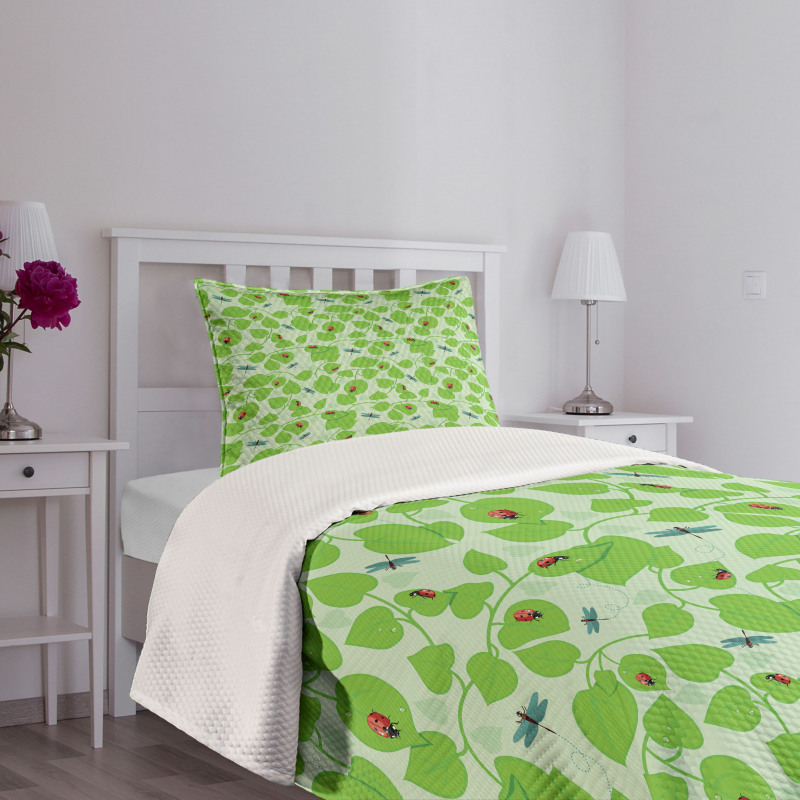 Green Nature Insects Bedspread Set