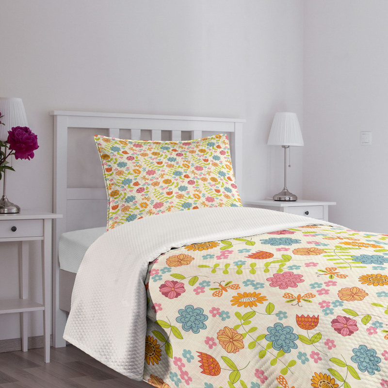 Doodle Tulips Petals Bedspread Set