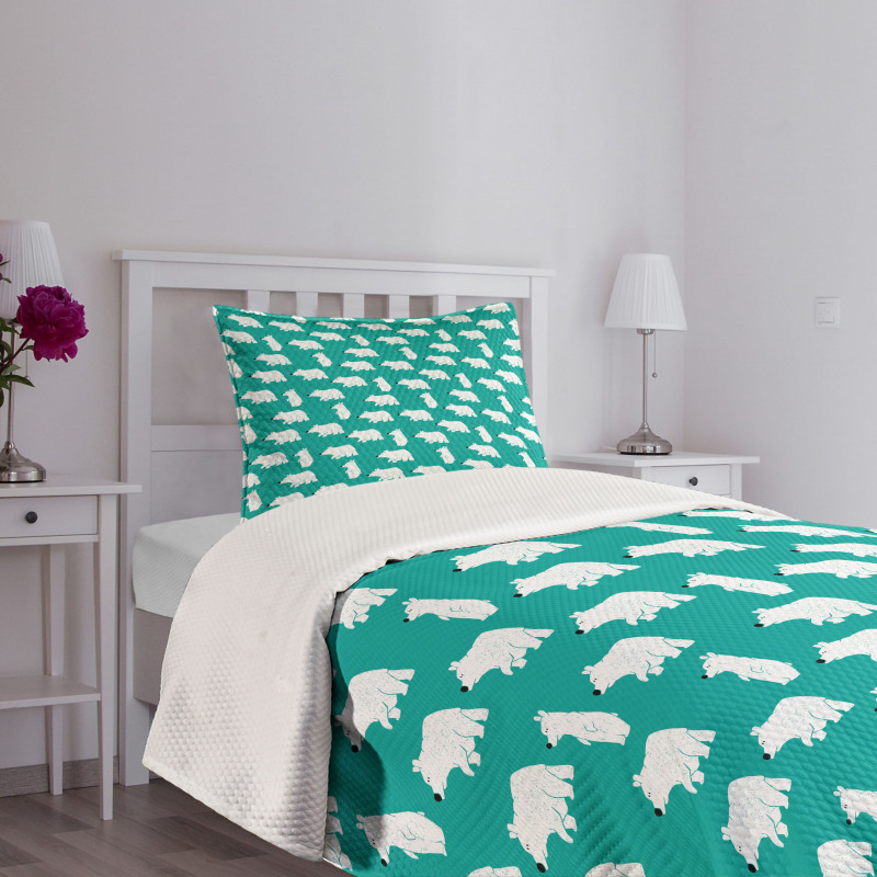 Funny Posing Wild Animal Bedspread Set