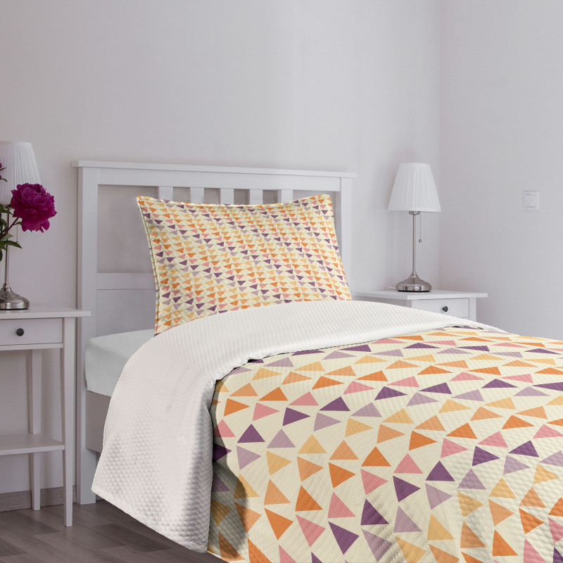 Upside down Triangles Bedspread Set