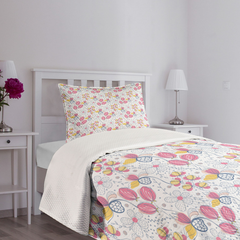 Spring Blooms Pattern Bedspread Set