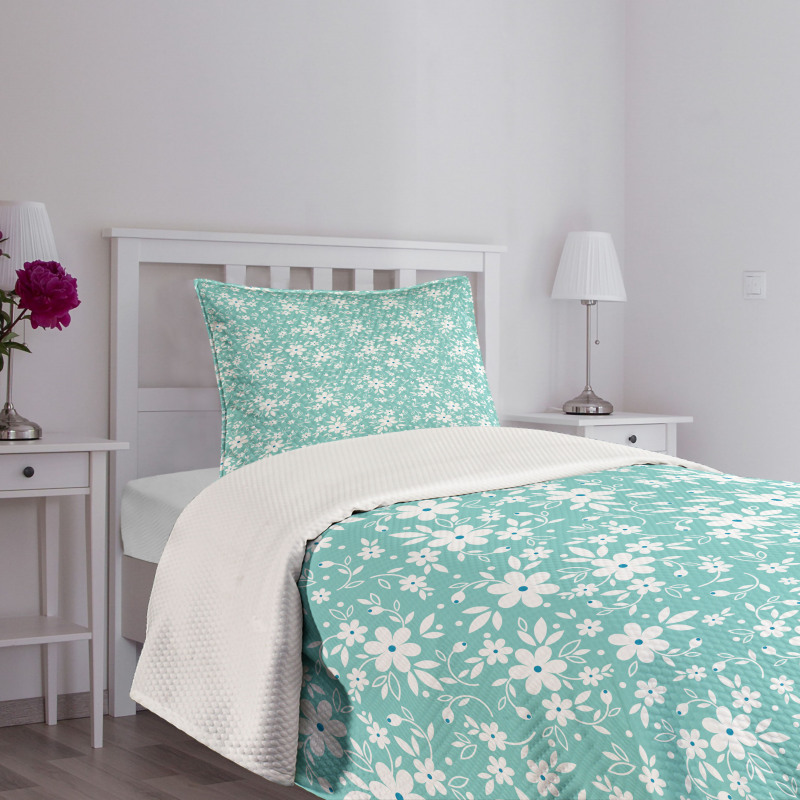 Lily Daisy Field Bedspread Set