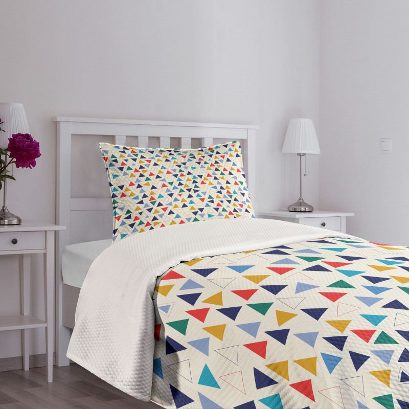 Colorful Simple Triangles Bedspread Set